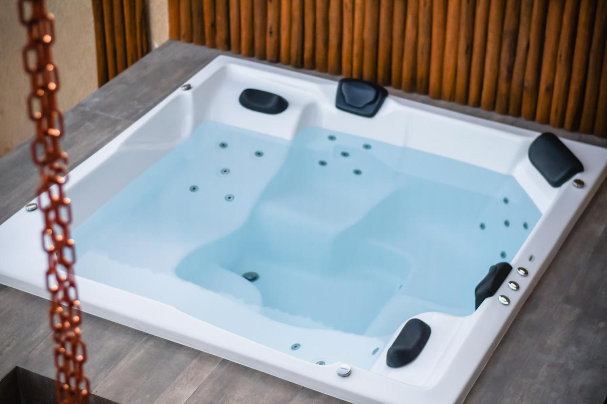 Vila Astra - Jacuzzi Privativa, Natureza E Conforto Алту-Параизу-ди-Гояс Экстерьер фото